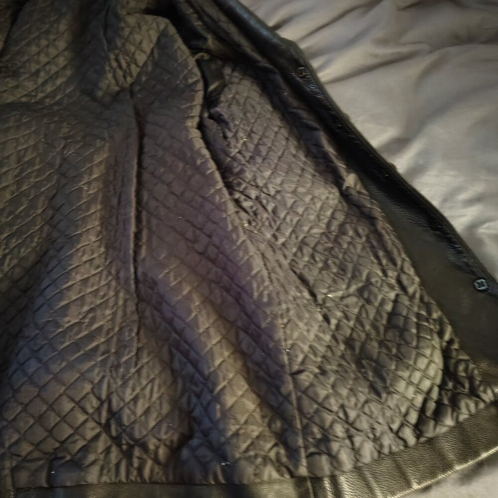 Leather jacket - Picture 7 of 8